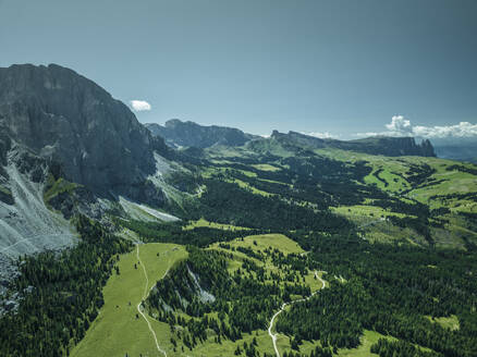 Aerial view of Sassopiatto (Plattkofel), a mountain peak on the Dolomites mountain range in Trentino, South Tyrol in Northern Italy. - AAEF23588