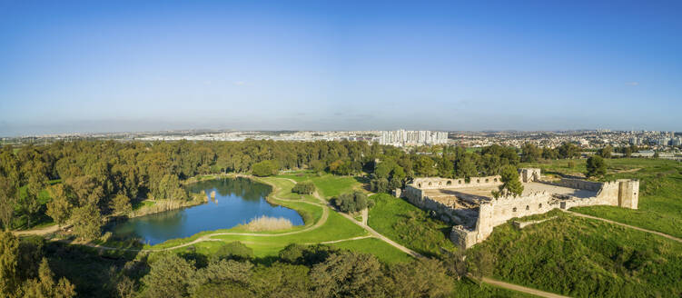 Luftaufnahme des Nationalparks Tel Afek, Antipatris, Israel. - AAEF23837