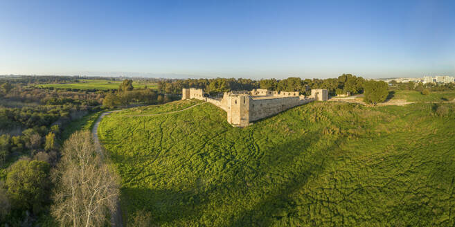 Luftaufnahme des Nationalparks Tel Afek, Antipatris, Israel. - AAEF23840