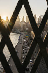 Downtown district from Manhattan bridge at sunset - MMPF01003