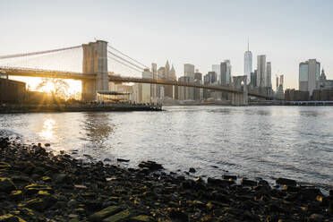 Skyline von Manhattan und Brooklyn-Brücke vom Stadtteil Dumbo, New York City - MMPF01012