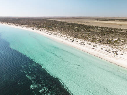 Aerial view of Wauraltee Beach with cars parked on the beach, Yorke Peninsula, South Australia. - AAEF23998