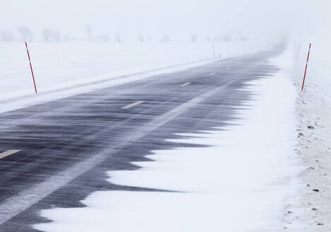 Snow on country road during winter - FOLF12551