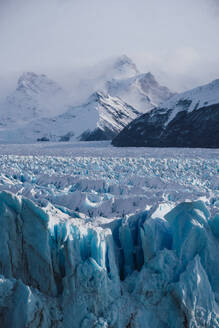 Der schneebedeckte Perito-Moreno-Gletscher in Argentinien - RSGF00972