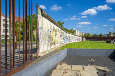 View of section of the wall at the Berlin Wall Memorial, Memorial Park, Bernauer Strasse, Berlin, Germany, Europe - RHPLF28923