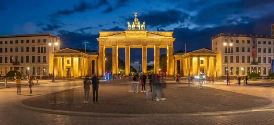 View of Brandenburg Gate at dusk (Brandenburger Tor), Mitte, Berlin, Germany, Europe - RHPLF29257