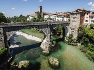 Teufelsbrücke über den Fluss Natisone, Cividale del Friuli, Udine, Friaul-Julisch Venetien, Italien, Europa - RHPLF29322