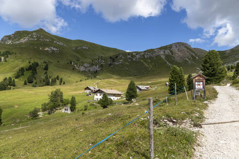 Naturpark Puez-Geisler, Val di Funes, Bezirk Bozen, Sudtirol (Südtirol), Italien, Europa - RHPLF29382