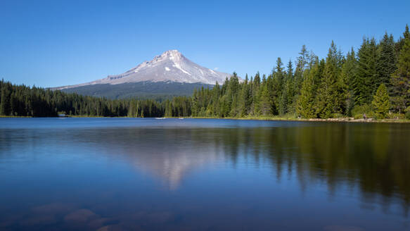 Trillium Lake Ansicht von Mount Hood, Oregon, Vereinigte Staaten von Amerika, Nordamerika - RHPLF29414