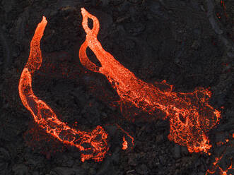 Luftaufnahme des Vulkans Litli-Hrutur während eines Ausbruchs, Halbinsel Reykjanes, Island, Polarregionen - RHPLF29447
