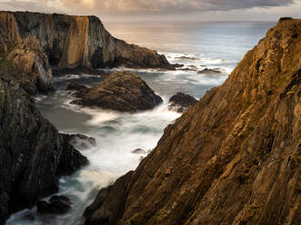 Portugal, Alentejo, Cliffs of Cabo Sardao - DSGF02442