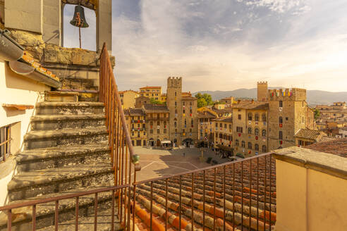 Blick auf die Piazza Grande vom Palazzo della Fraternita dei Laici, Arezzo, Provinz Arezzo, Toskana, Italien, Europa - RHPLF30057