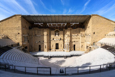 Das römische Amphitheater in Orange, UNESCO-Weltkulturerbe, Orange, Provence, Frankreich, Europa - RHPLF30185