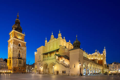 Marienbasilika, Hauptmarkt, UNESCO-Weltkulturerbe, Krakau, Polen, Europa - RHPLF30199