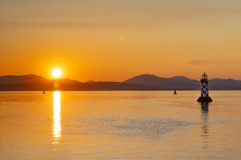 Sonnenuntergang in Port Glasgow, Firth of Clyde, Inverclyde, Schottland, Vereinigtes Königreich, Europa - RHPLF30201