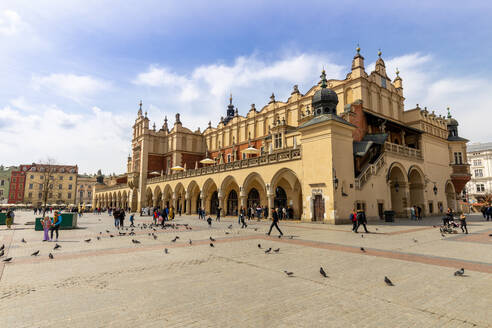 Sukiennice-Tuchhalle, Hauptmarkt, UNESCO-Weltkulturerbe, Krakau, Polen, Europa - RHPLF30207