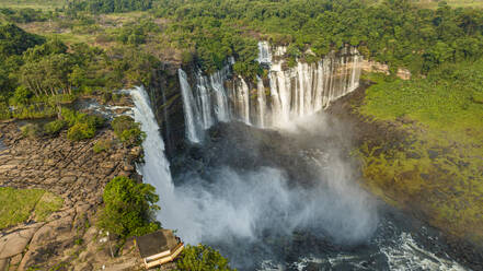 Luftaufnahme des dritthöchsten Wasserfalls in Afrika, Calandula Falls, Malanje, Angola, Afrika - RHPLF30379