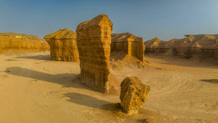 Luftaufnahme einer Sandsteinschlucht, Namibe (Namib) Wüste, Iona National Park, Namibe, Angola, Afrika - RHPLF30475