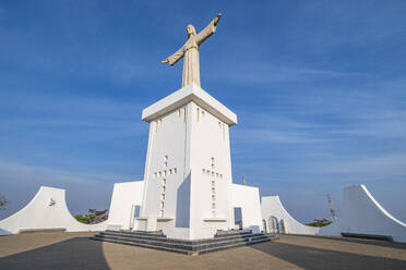 Christus-König-Statue, Blick auf Lubango, Angola, Afrika - RHPLF30509