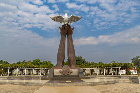 Friedensdenkmal, Luena, Moxico, Angola, Afrika - RHPLF30515