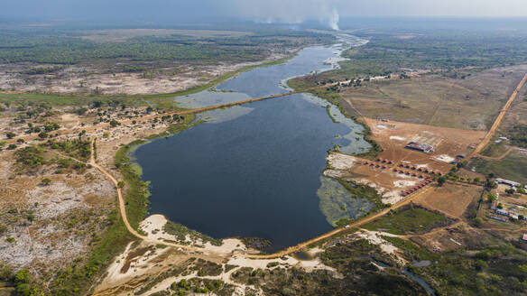 Luftaufnahme der Lagune von Mundolola, Moxico, Angola, Afrika - RHPLF30522