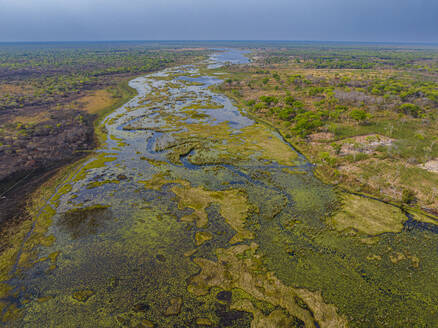 Luftaufnahme der Lagune von Mundolola, Moxico, Angola, Afrika - RHPLF30529
