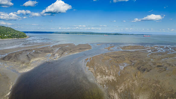 Luftaufnahme des Flusses Gouffre im St. Lawrence River, Quebec, Kanada, Nordamerika - RHPLF30605