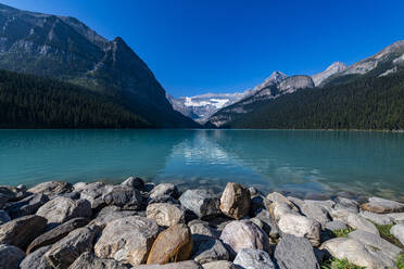 Lake Louise, Banff National Park, UNESCO-Weltkulturerbe, Alberta, Rocky Mountains, Kanada, Nordamerika - RHPLF30673