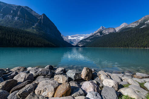 Lake Louise, Banff National Park, UNESCO-Weltkulturerbe, Alberta, Rocky Mountains, Kanada, Nordamerika - RHPLF30673