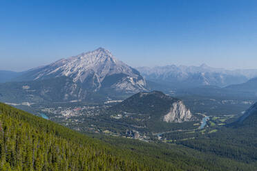 Blick vom Gipfel des Sulphur Mountain auf den Cascade Mountain, Banff National Park, UNESCO-Weltkulturerbe, Alberta, Rocky Mountains, Kanada, Nordamerika - RHPLF30700