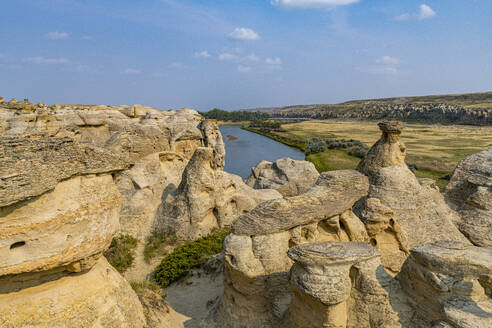 Hoodoos along the Milk River, Writing-on-Stone Provincial Park, UNESCO World Heritage Site, Alberta, Canada, North America - RHPLF30729