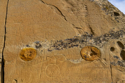 Indian rock carving, Writing-on-Stone Provincial Park, UNESCO World Heritage Site, Alberta, Canada, North America - RHPLF30736