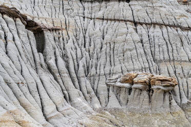 Erodierte Landschaft im Dinosaurier-Provinzpark, UNESCO-Weltkulturerbe, Alberta, Kanada, Nordamerika - RHPLF30743