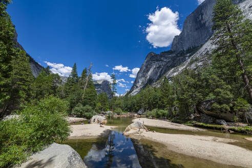 Mirror Lake im Tenaya Canyon, Yosemite-Nationalpark, UNESCO-Welterbe, Kalifornien, Vereinigte Staaten von Amerika, Nordamerika - RHPLF30930