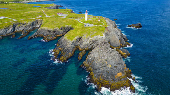 Luftaufnahme des Cape Race Lighthouse, Mistaken Point, UNESCO-Weltkulturerbe, Avalon-Halbinsel, Neufundland, Kanada, Nordamerika - RHPLF31035