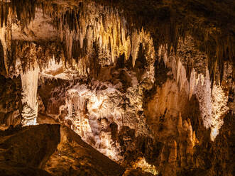 Stalaktiten in der Haupthöhle im Carlsbad Caverns National Park, UNESCO-Weltkulturerbe, in den Guadalupe Mountains, New Mexico, Vereinigte Staaten von Amerika, Nordamerika - RHPLF31260