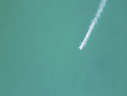 Luftaufnahme von Jet-Skis, Siculiana, Sizilien, Italien. - AAEF24693