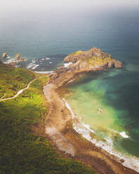 Luftaufnahme von San Juan de Gaztelugatxe, Baskenland, Spanien. - AAEF24798