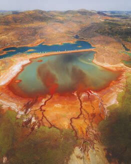 Luftaufnahme der Kupfermine von Minas de Rio Tinto, Andalusien, Spanien. - AAEF24868