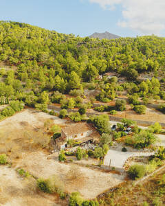 Luftaufnahme eines traditionellen Hauses in S'Arraco, Mallorca, Balearen, Spanien. - AAEF24954