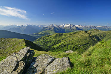 Österreich, Tirol, Aussicht vom Gipfel des Salzachgeiers in den Kitzbüheler Alpen - ANSF00695