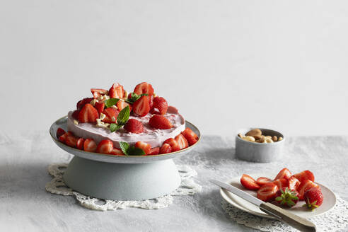 Studio shot of ready-to-eat vegan strawberry tart - EVGF04456