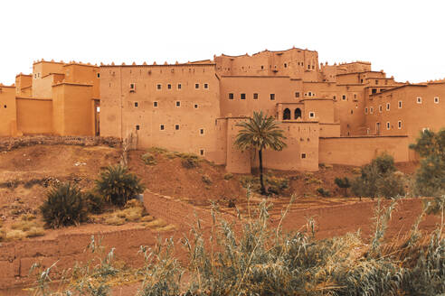 Ksar aus Lehmziegelhäusern in Ouarzazate in Marokko, Afrika - PCLF00917