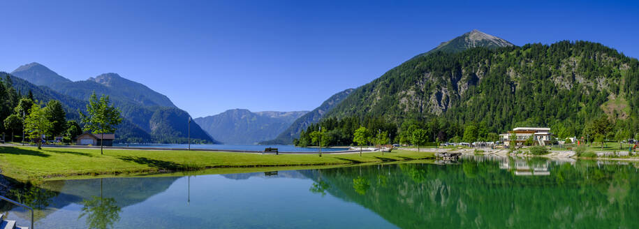 Austria, Tyrol, Pertisau, Panoramic view of Achensee lake in summer - LBF03867