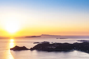 Griechenland, Ionische Inseln, Langzeitbelichtung des Sonnenuntergangs über dem Kap von Akra Arilla - EGBF01014