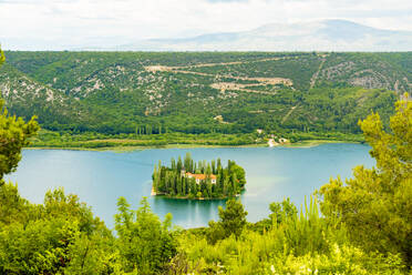 Kroatien, Dalmatien, Kloster Visovac im Krka-Nationalpark - TAMF04125