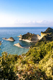 Griechenland, Ionische Inseln, Blick auf Kap Drastis im Sommer - EGBF01049