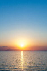 Griechenland, Ionische Inseln, Ionisches Meer bei Sonnenuntergang - EGBF01053