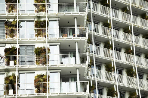 Germany, Baden-Wurttemberg, Freiburg im Breisgau, Balconies of apartment building - SGF02953