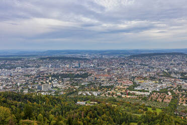 Luftaufnahme der Stadt Zürich in Zürich, Schweiz. - AAEF25171